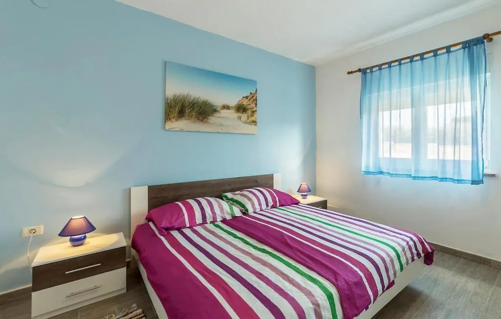 Apartment Matea Ližnjan