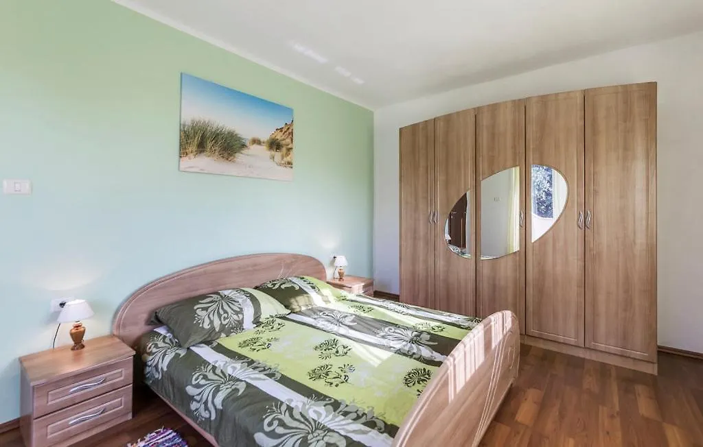 Apartment Matea Ližnjan