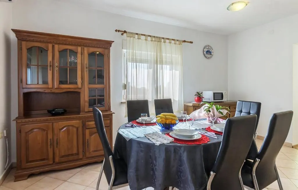 Apartment Matea Ližnjan クロアチア